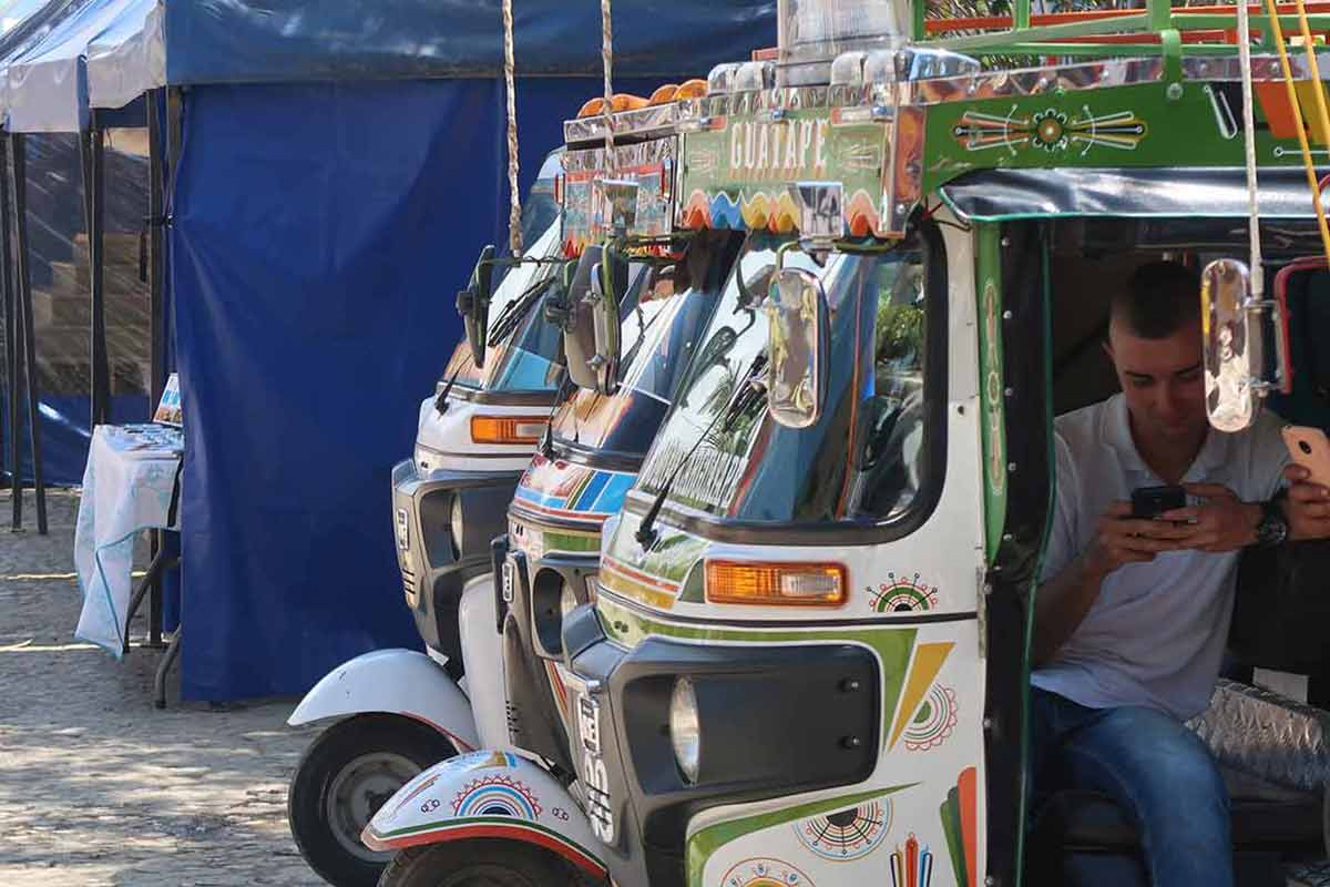 moto taxi guatape colombia