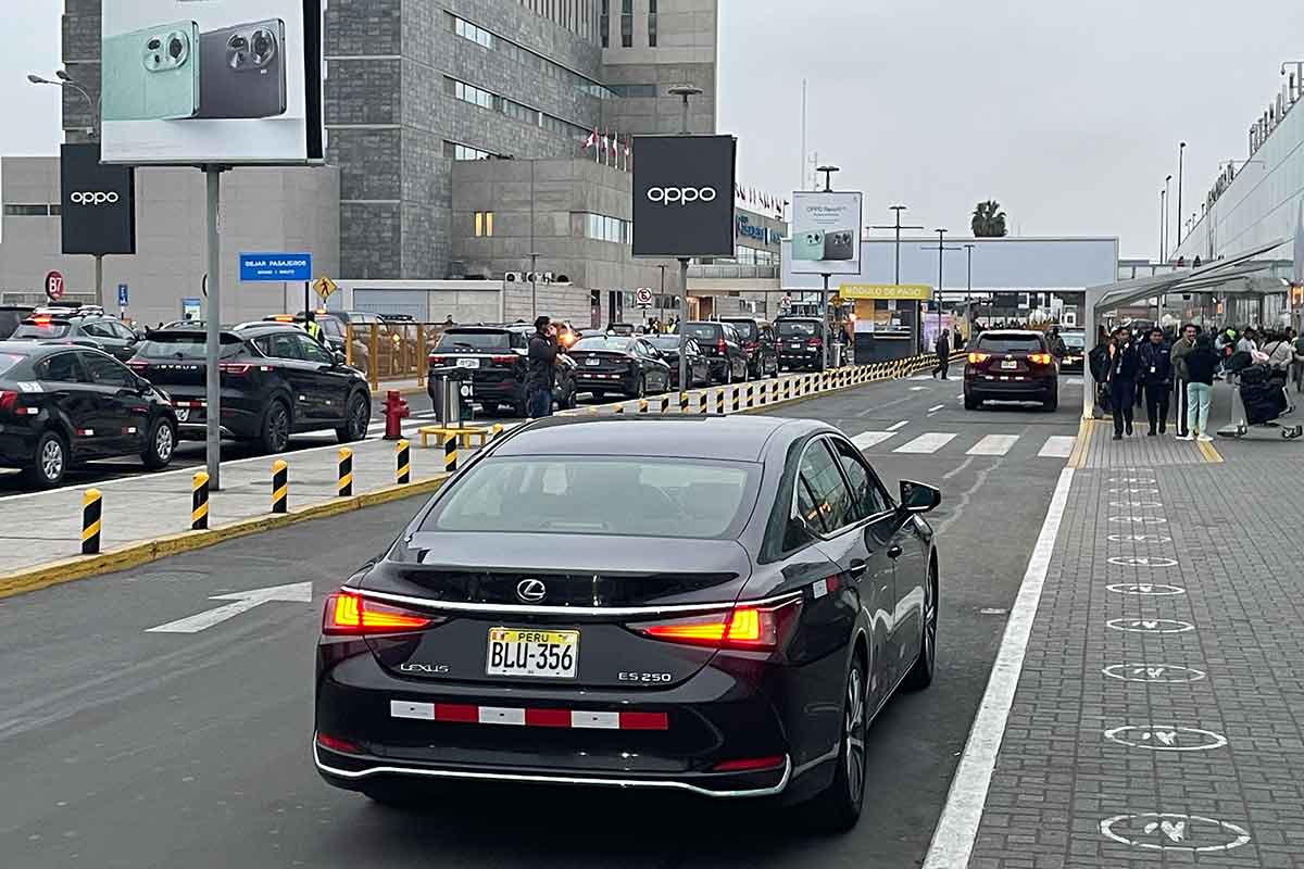 lima airport taxi to miraflores